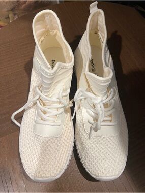 Dirty Laundry White Knit High Top Sneakers Women’s 8.5